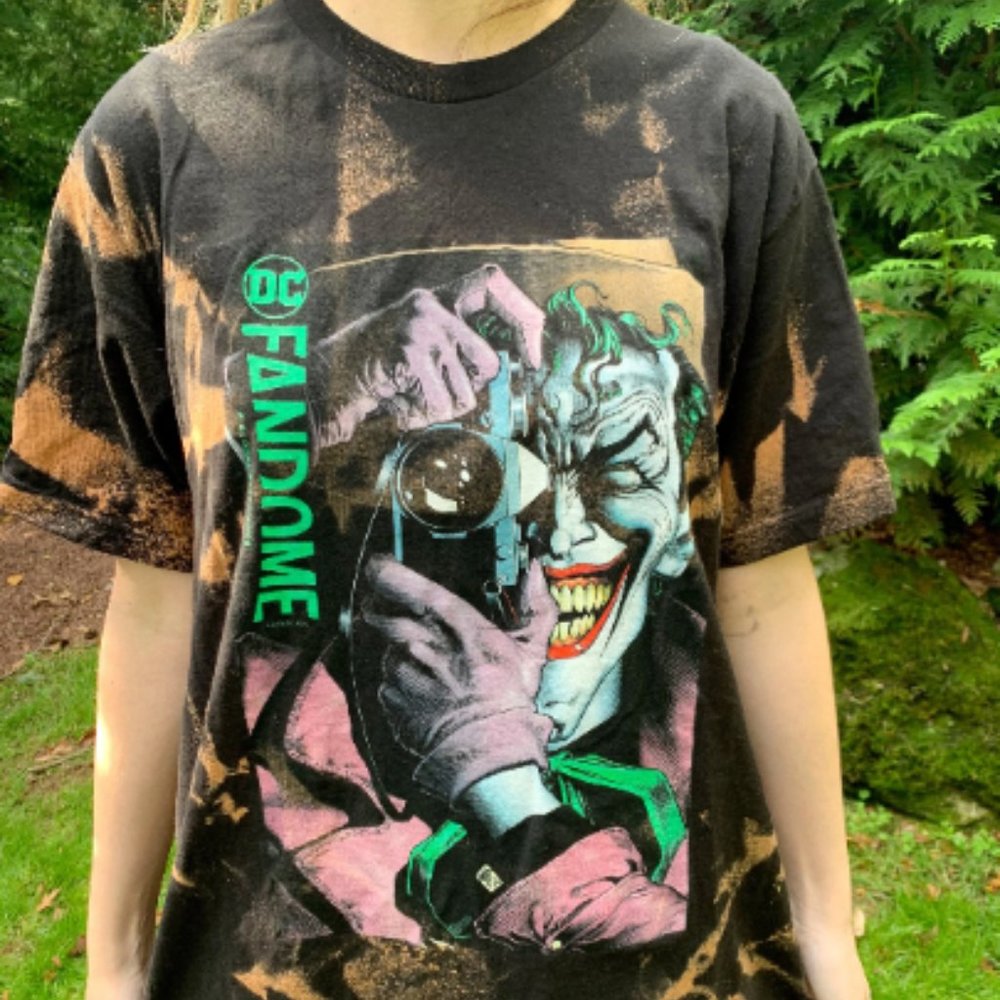 Batman The Killing Joke Tshirt | DC Comics The Joker Camera Tshirt Acid Wash Tee